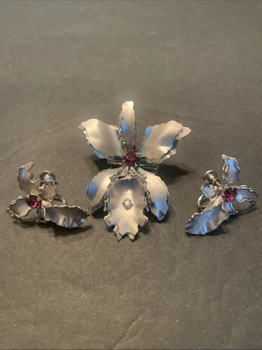 Bugbee & Niles Silver Orchid Brooch w/ matching screw back earrings purple cryst